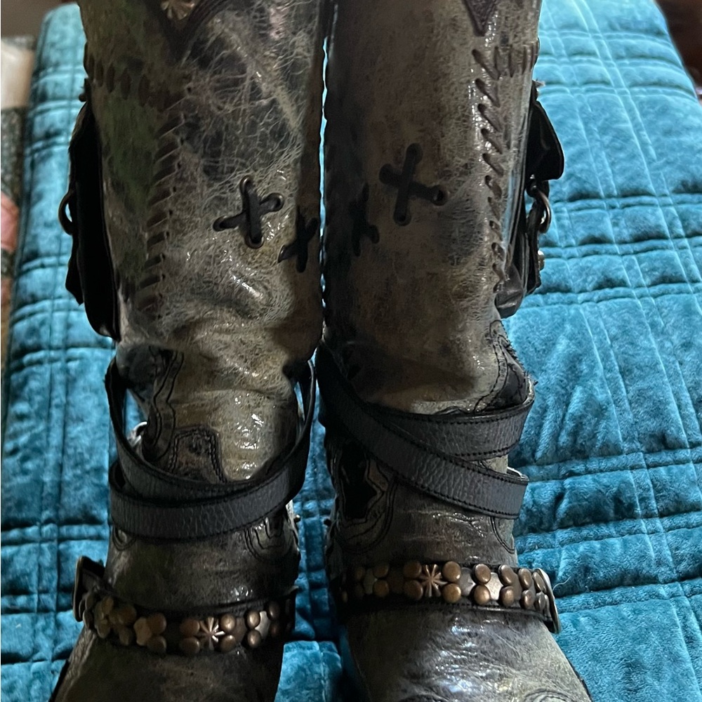 Double D Ranch Frontier Trapper boots.
